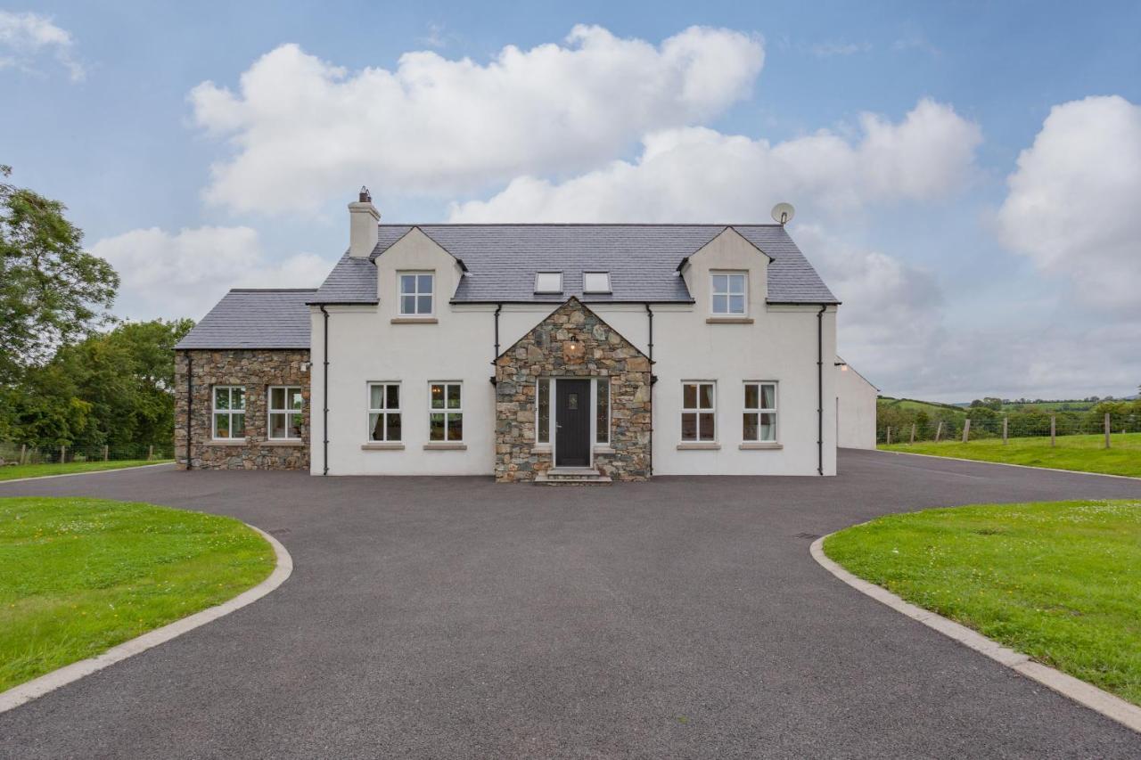 Beautiful Mountain Views & Private Hot Tub Villa Kilcoo Exteriör bild