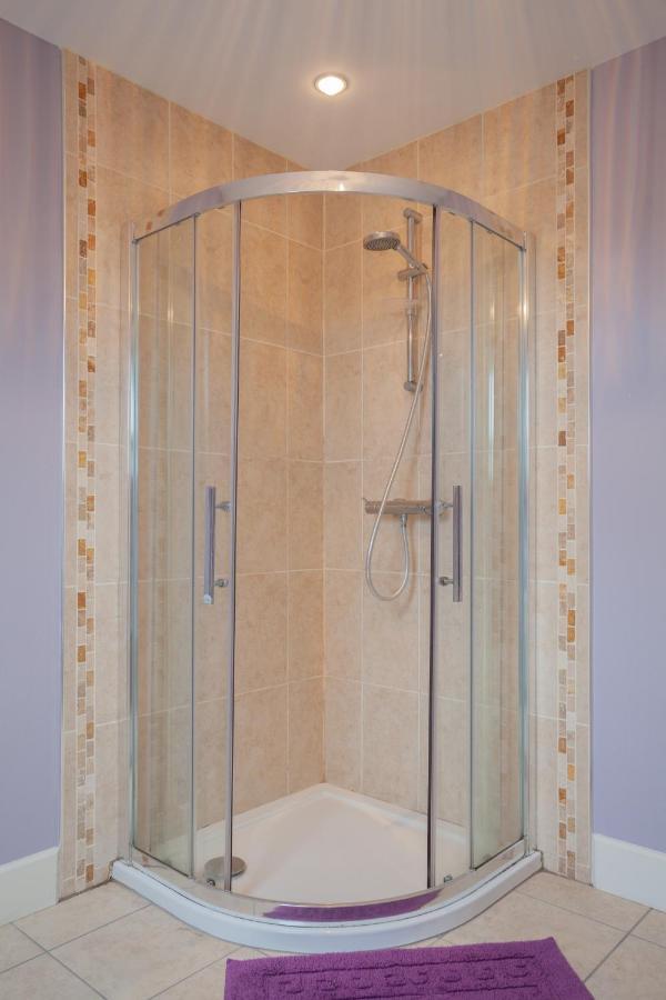 Beautiful Mountain Views & Private Hot Tub Villa Kilcoo Exteriör bild