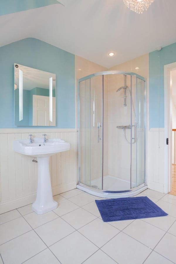Beautiful Mountain Views & Private Hot Tub Villa Kilcoo Exteriör bild